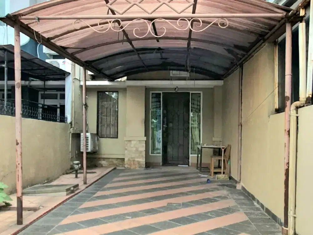 Rumah Gading Arcadia, Kelapa Gading. Bukan rumah baru. Siap huni