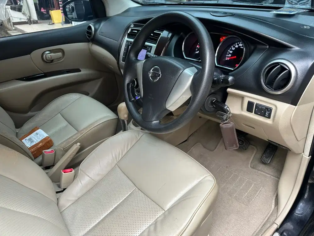 Nissan Grand livina 2014 Bensin