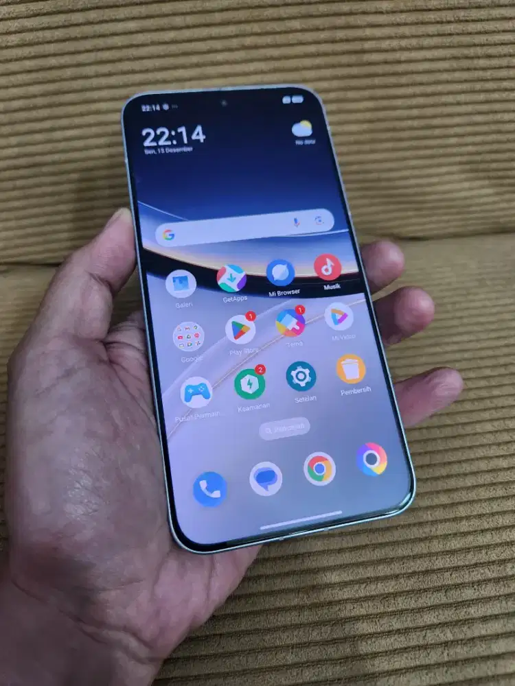 Poco f7 12/512 jaringan 5g garansi resmi Indonesia