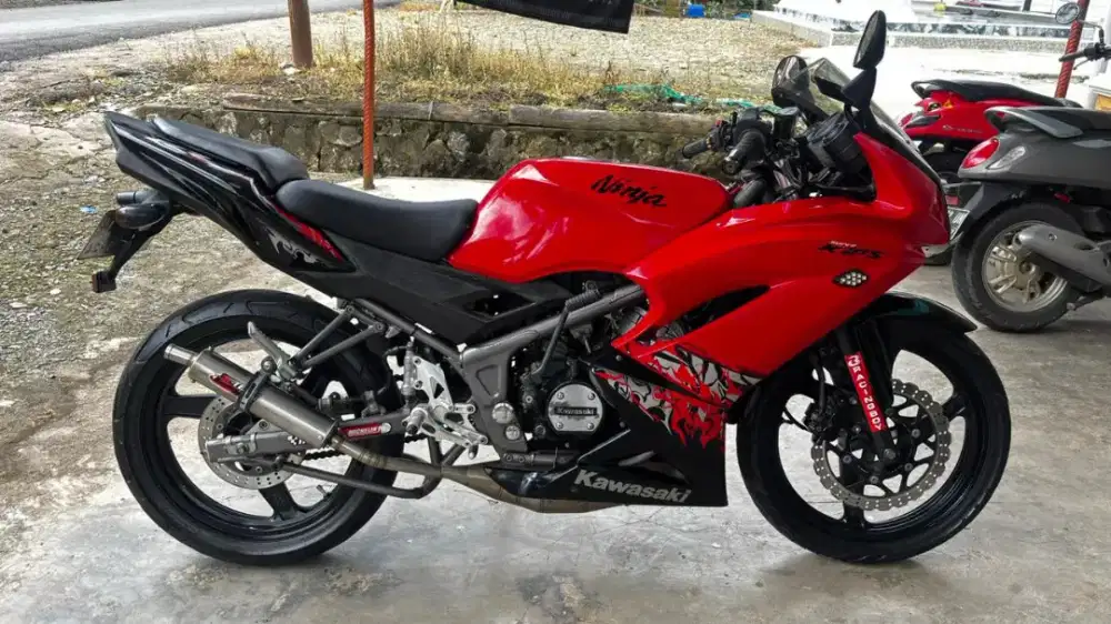 Di jual kawasaki ninja RR 2014 pemakaian