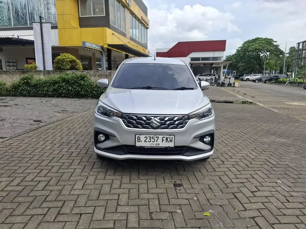 SUZUKI ERTIGA GX HYBRID AT 2023 SILVER PROMO MURAH DP MINIM 15 JUTA