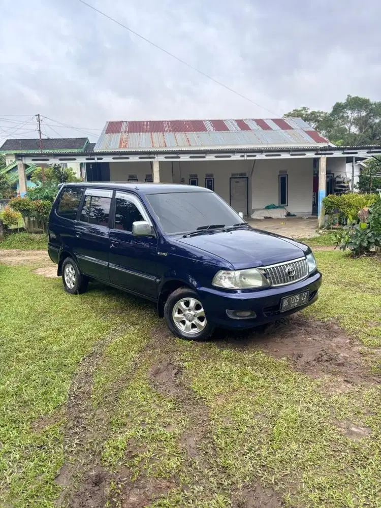 Kijang lgx 1,8 cc tahun 2000 bensin