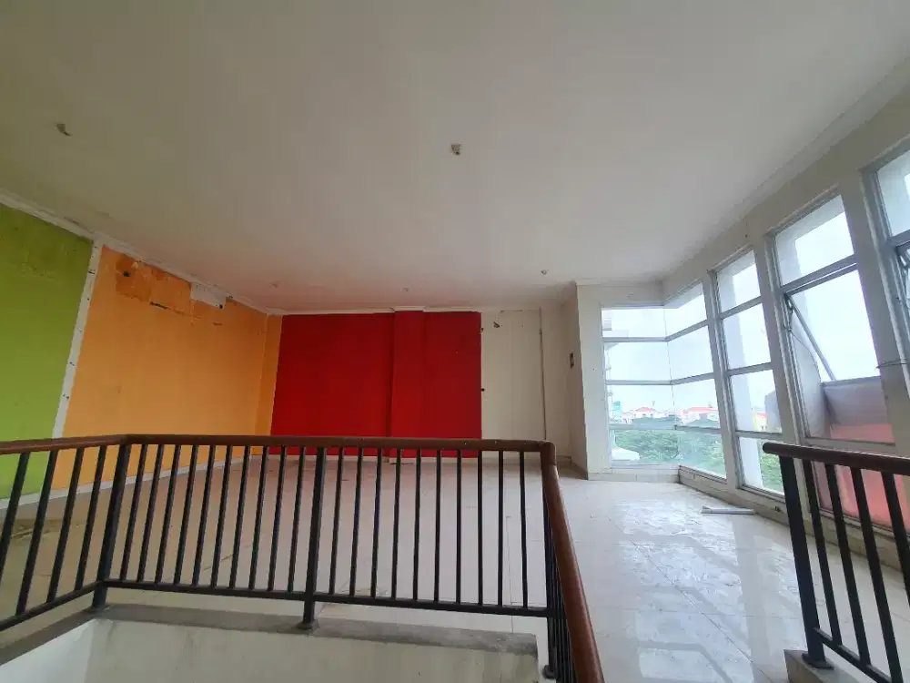 Disewakan lantai 3/4, Boulevard Harapan Indah