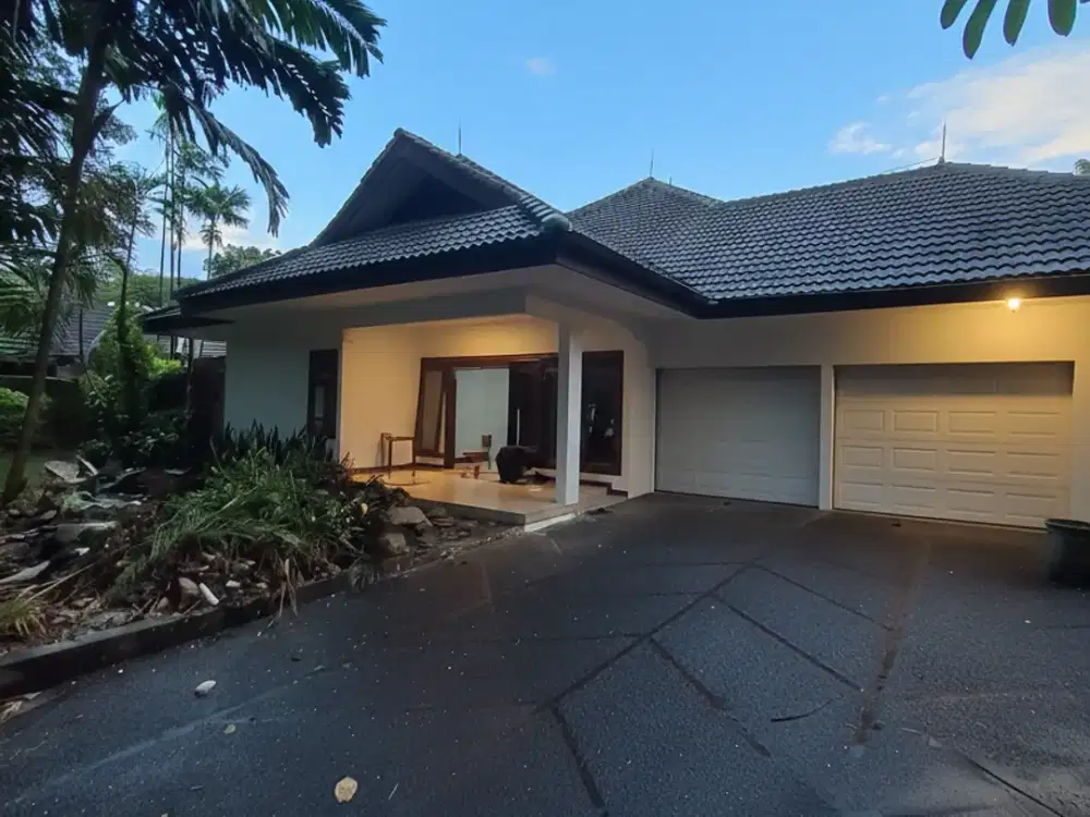 DISEWAKAN – RUMAH NYAMAN DI KEMANG