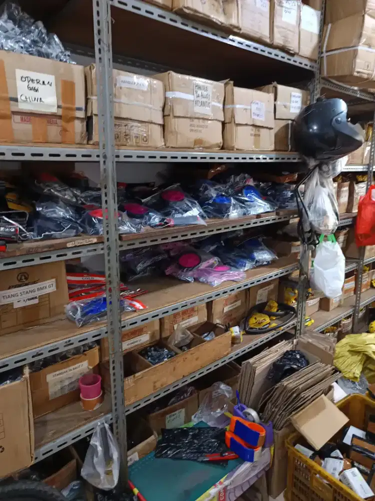 Di cari karyawan packing siap bekerja di hari lebaran