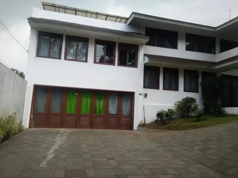 RUMAH CIGADUNG BARAT TANAH LUAS