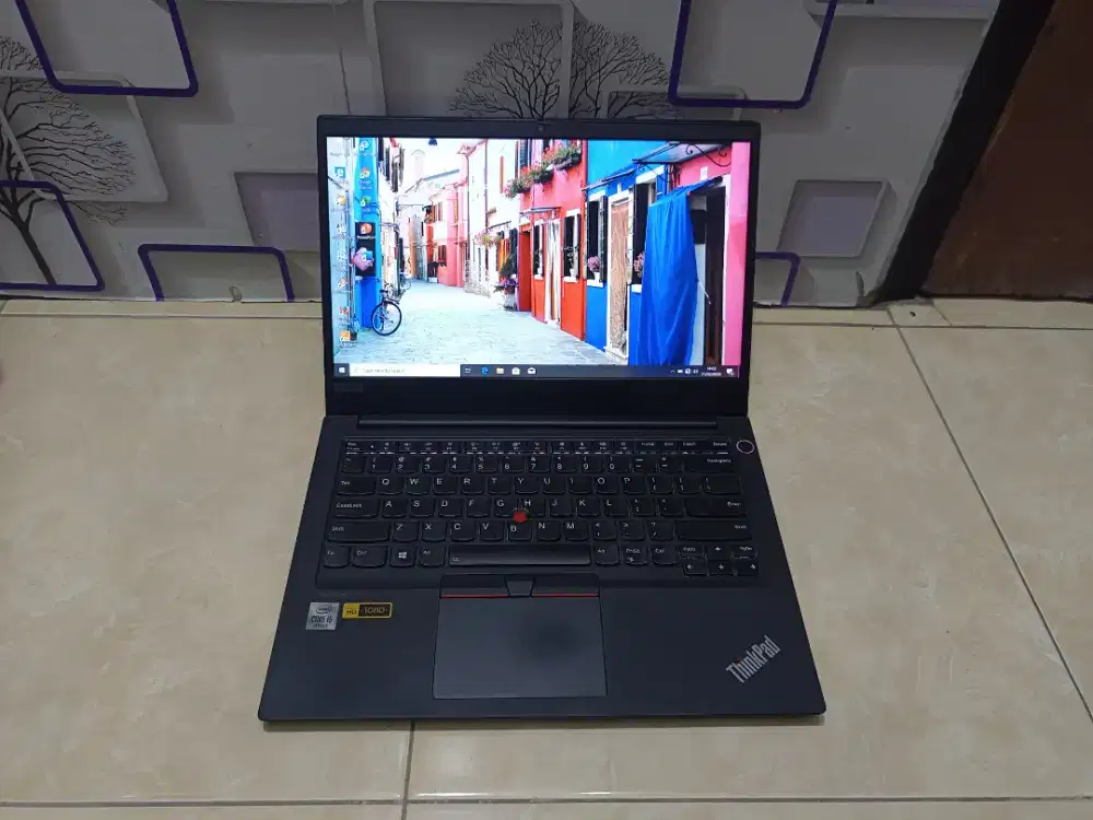 Thinkpad E14 core i5-10210U ram 8gb,ssd M2 256,layar full HD,backligh