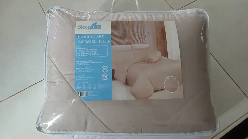 Bedding Set Embossed Queen