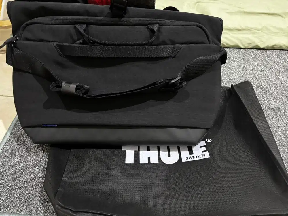 Tas THULE Paramount 3 Crossbody Bag 14 Liters Tas Selempang Laptop