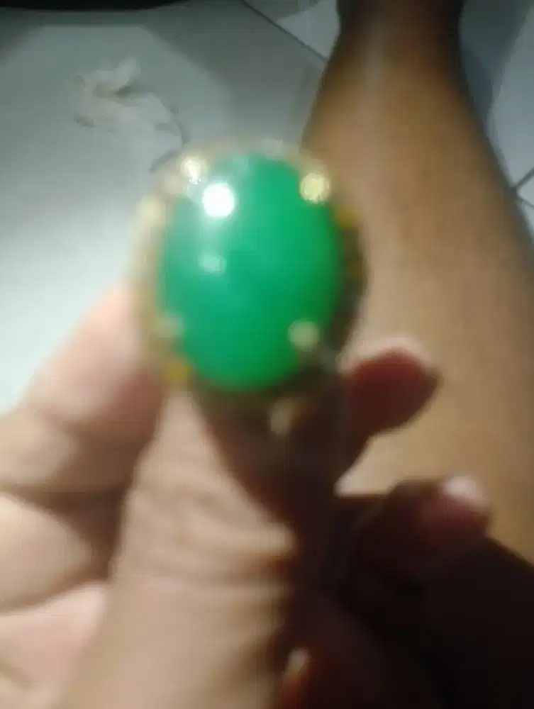 Batu cincin giok thiongkok