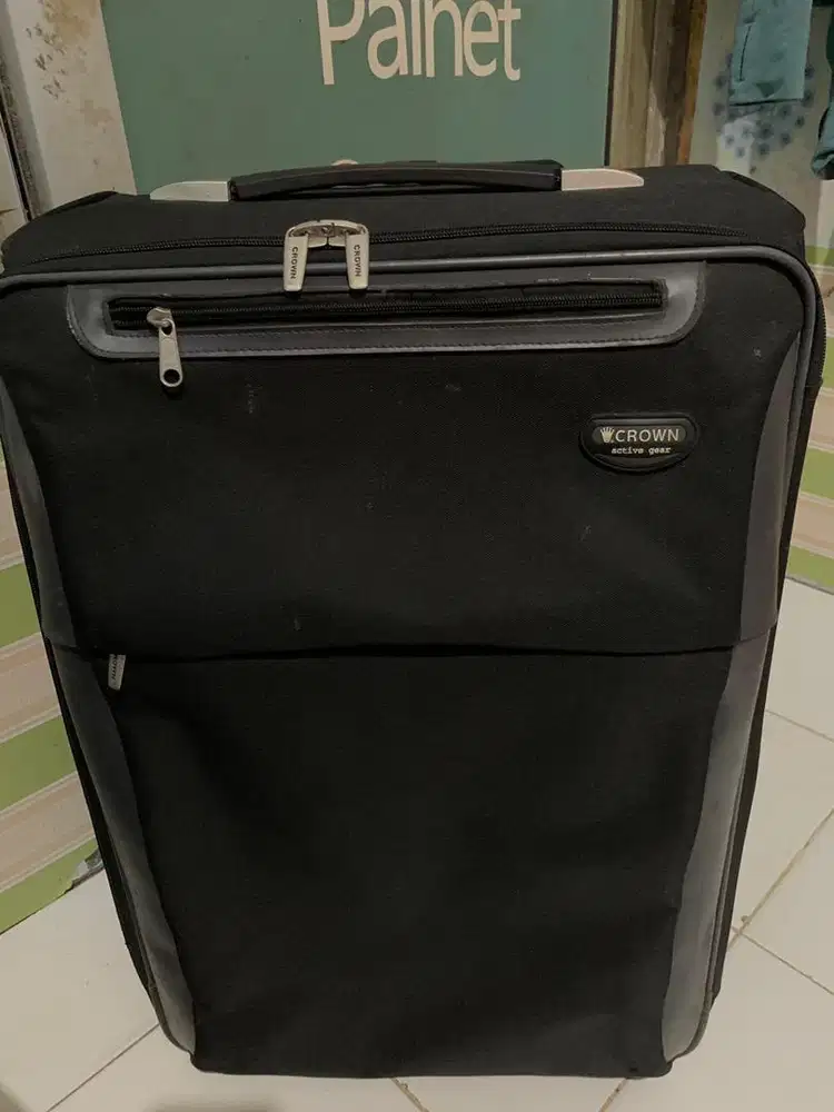 Dijual koper merk CROWN Hitam