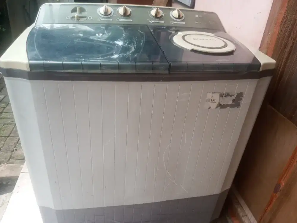 Jual mesin cuci merk LG  2 tabung 12 kg kondisi siap pakai no minus