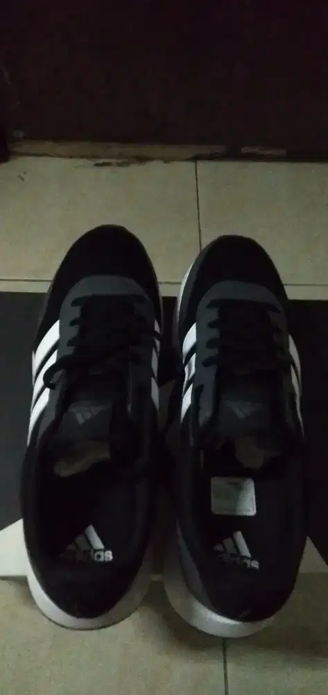 Sepatu Adidas Run 50S