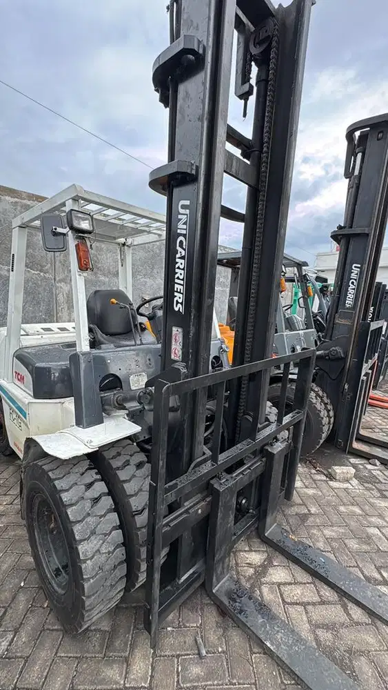 Forklift Tcm 5 TON