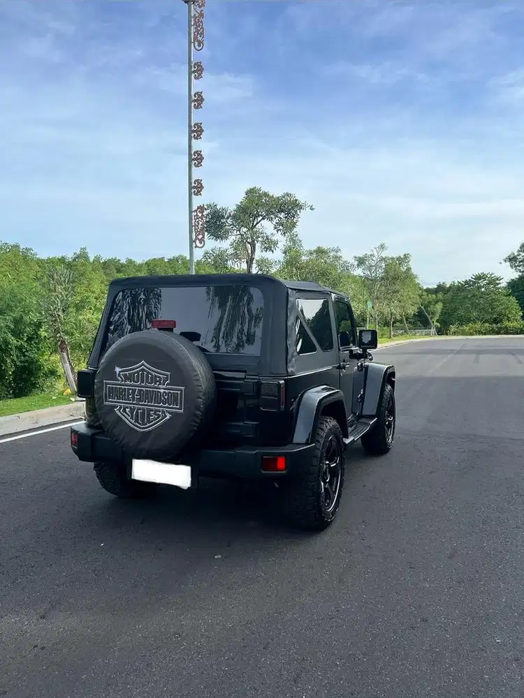 Jeep wrangler sahara swb