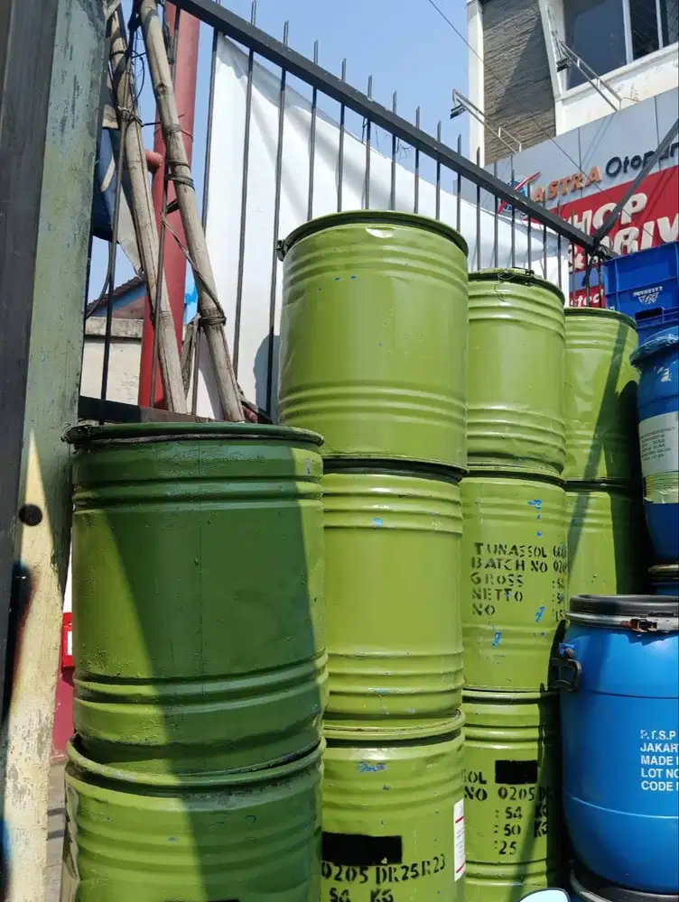 tong kaleng 50kg bekas cat bc