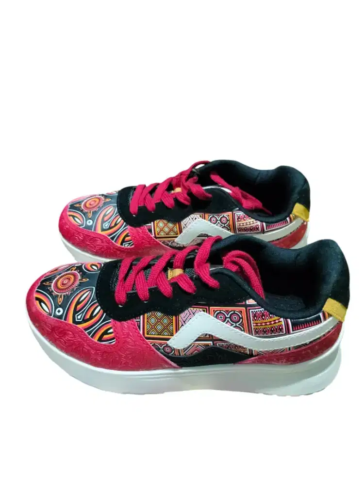 Sepatu Aerostreet x Nusantara Sulawesi