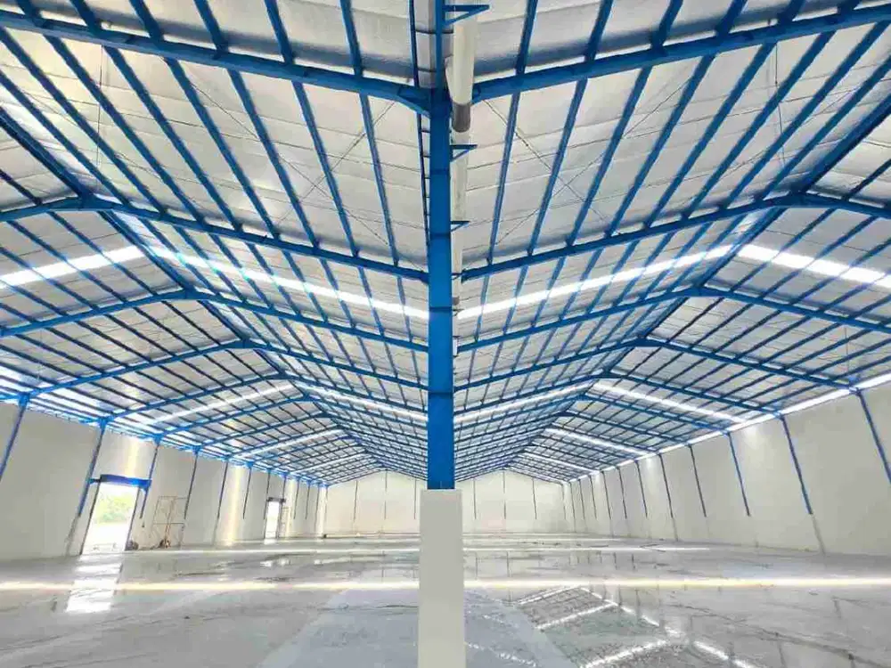 Gudang di Krian, Sidoarjo - Bangunan Bara Tersedia Loading Dock, Lokasi Mantap Strategis.