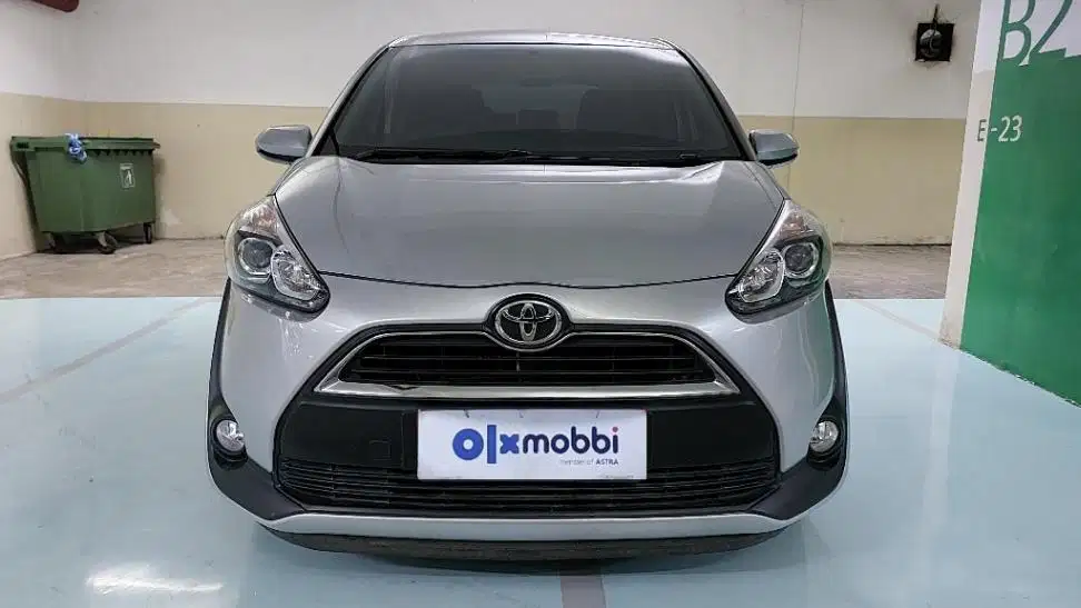 TDP 8,JT, Garansi Mesin 1th Toyota Sienta 1.5 G Bensin-AT Silver 2016