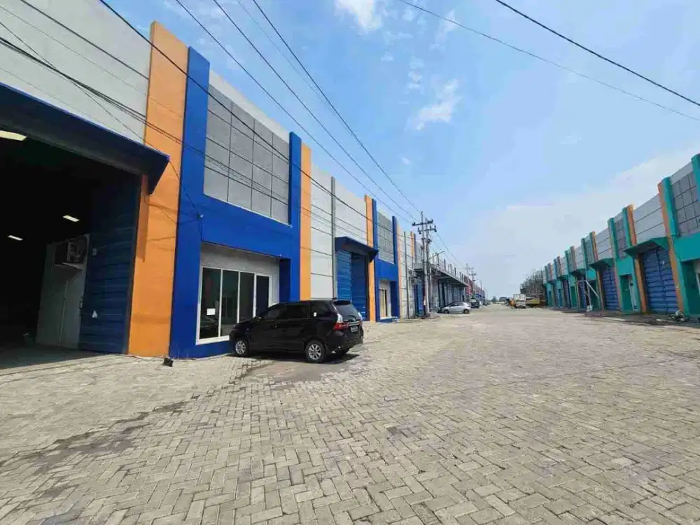 Gudang di Buduran Sidoarjo - ROW Lebar, Akses Kontainer dan Manuever Mantap