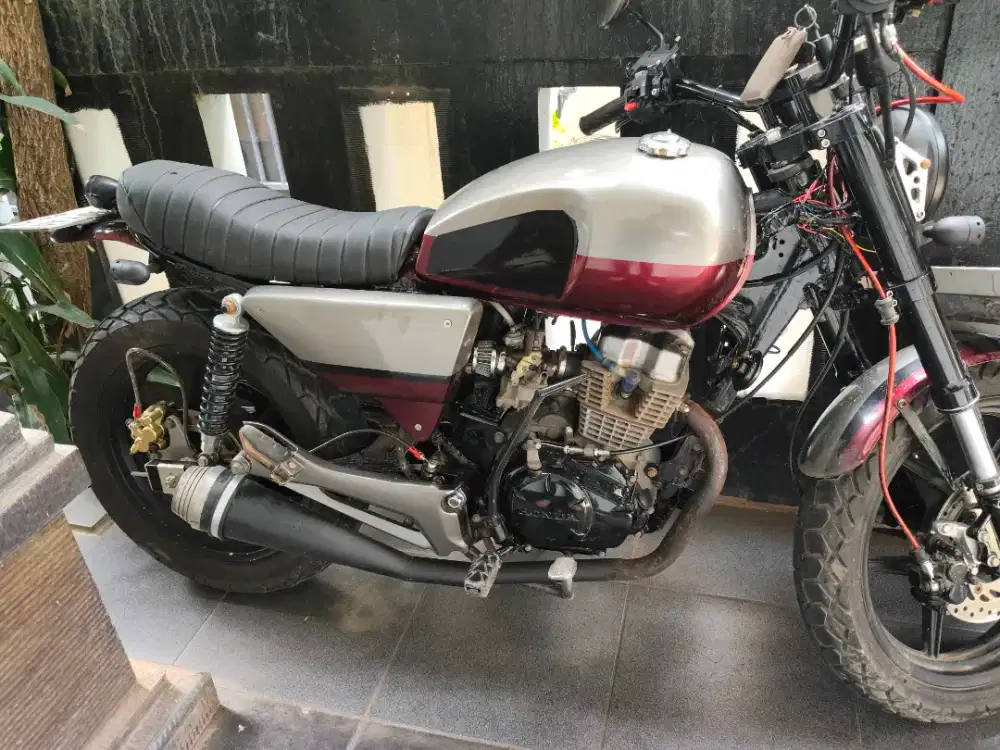 Motor custom gl 2011