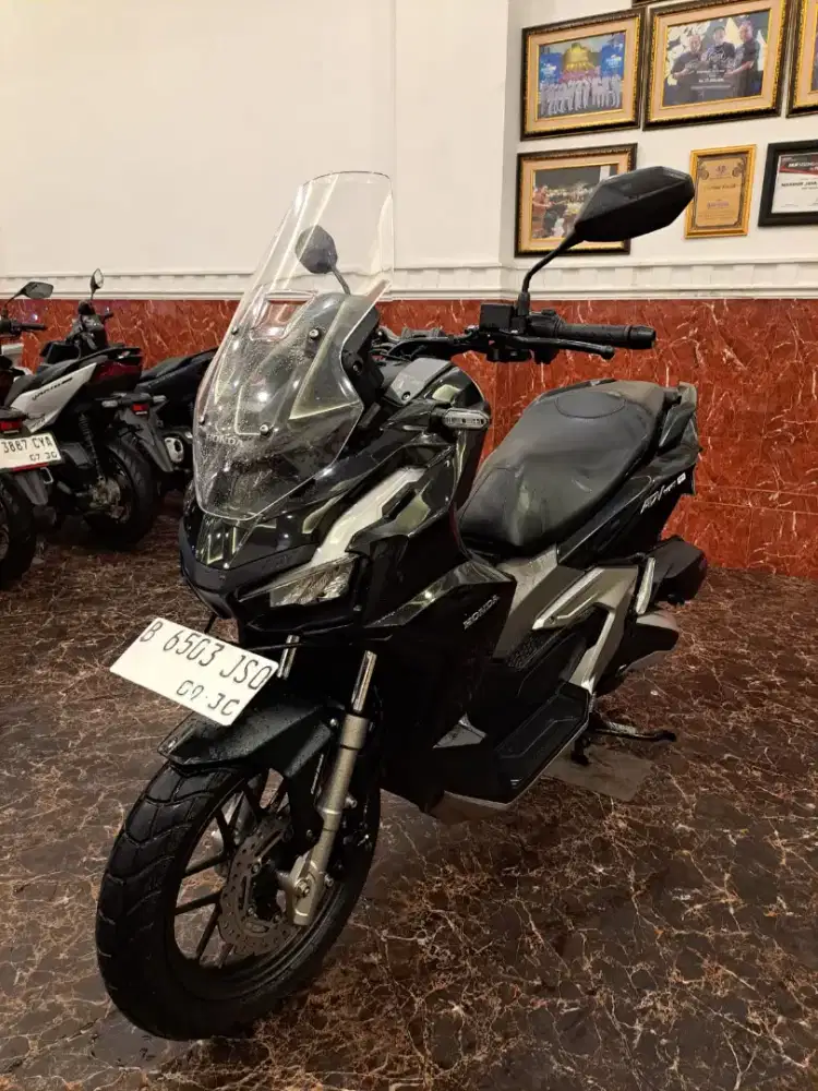 HUB CE KOM DP PROMO ADV 160 2025 MOTOR GRES KAYA BARU KM RENDAH