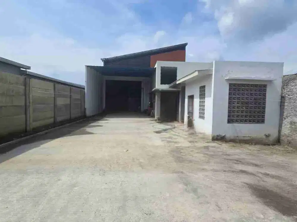 Gudang Baru Siap Pakai di Jalan Raya Solo-Jogja