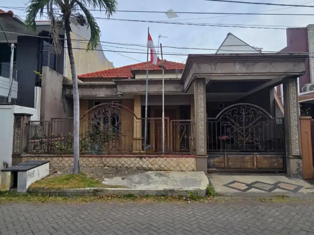 Rumah Manyar Tompotika