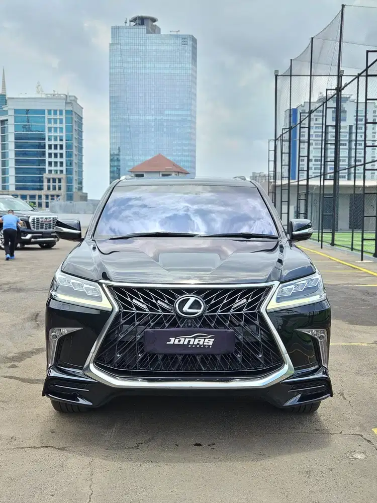 Lexus LX570 2019 Bensin