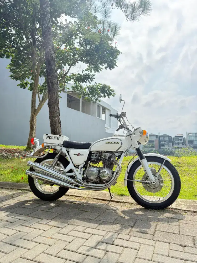 Honda CB500 four police ( asli police )