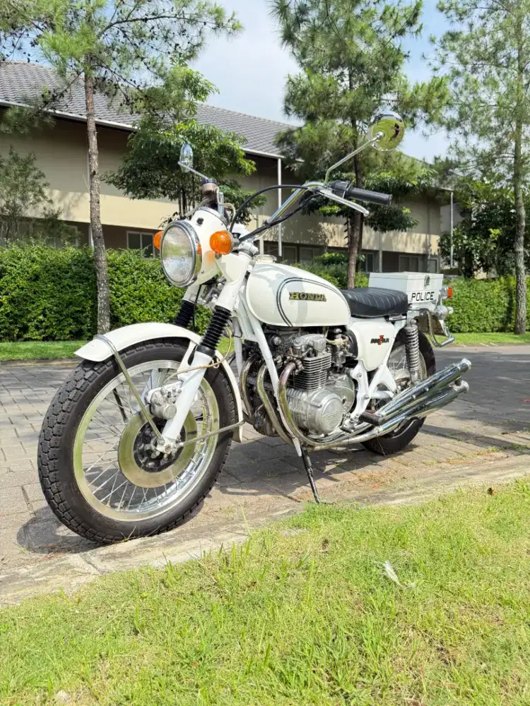 Honda CB500 four police ( asli police )