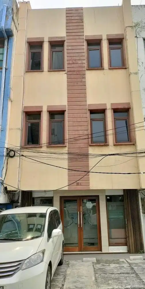 Dijual/Disewakan Ruko cocok utk klinik,kantor/tinggal di jkt pusat