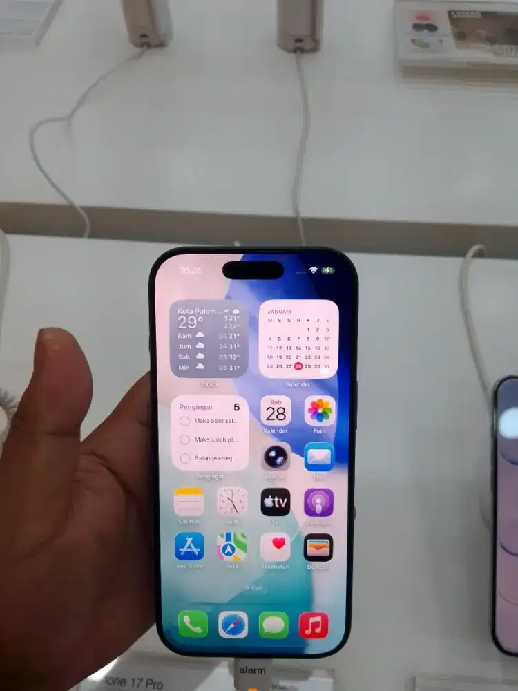 KREDIT HP IPHONE 17 PRO MAX SEGAMPANG ITU HANYA DI HOME KREDIT BUNGA0%