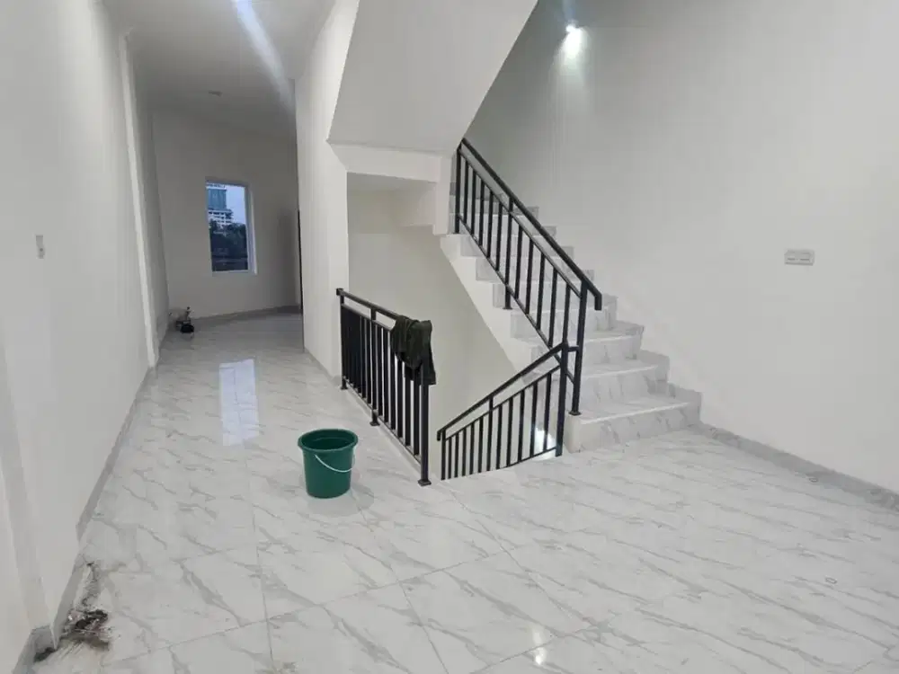 Rumah Di Tanjung Duren Jakarta Barat Luas 4x19m 3,5 Lantai SHM Unit Bagus Siap Huni