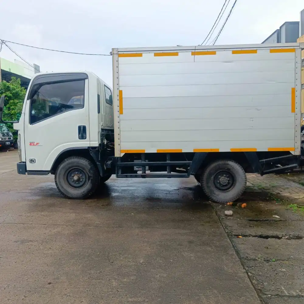 Isuzu NLR55TX (2021) Second Murah