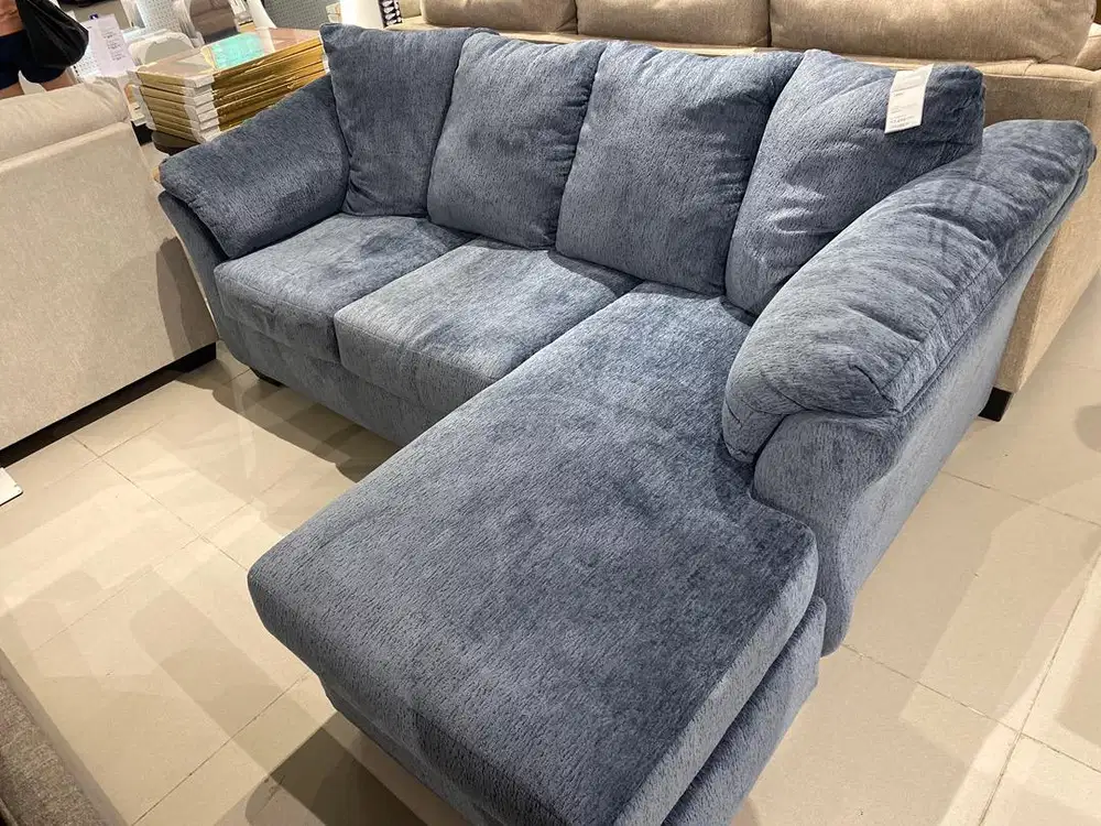 Darcy 4 Sofa Sectional Ashley