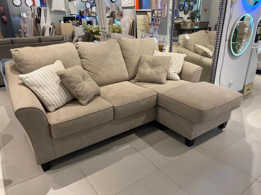 Abney 7 Sofa Sectional Ashley