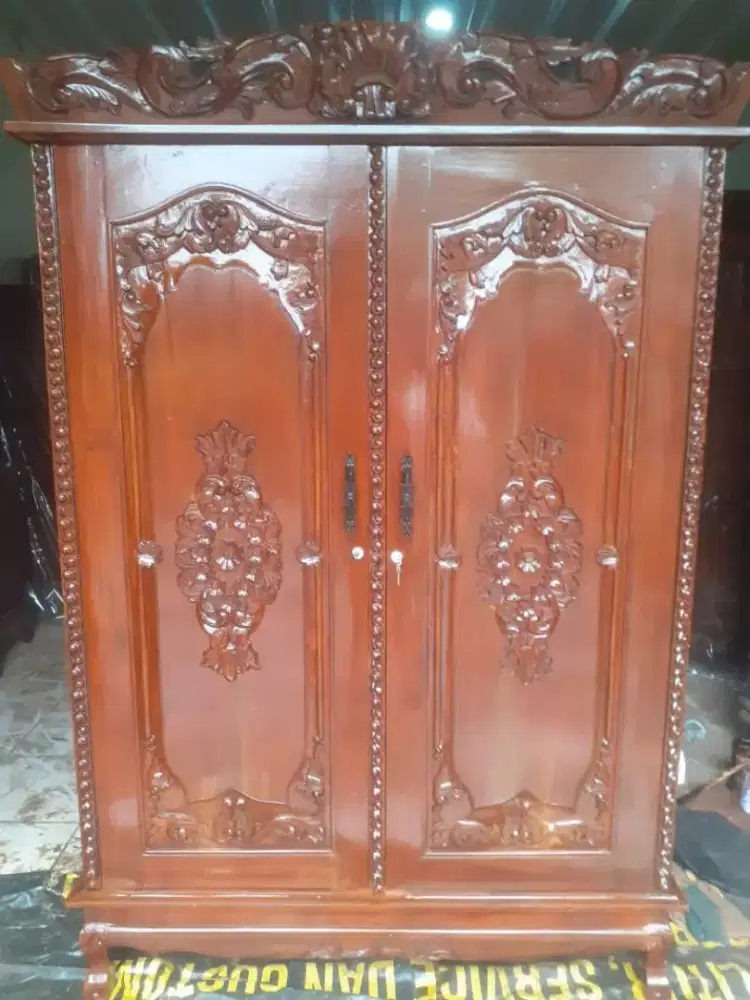 Lemari ukir antik jati tua 2 pintu bekas dah melamin