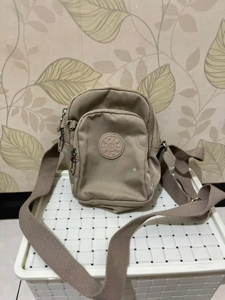 Tas Selempang Opio Bags