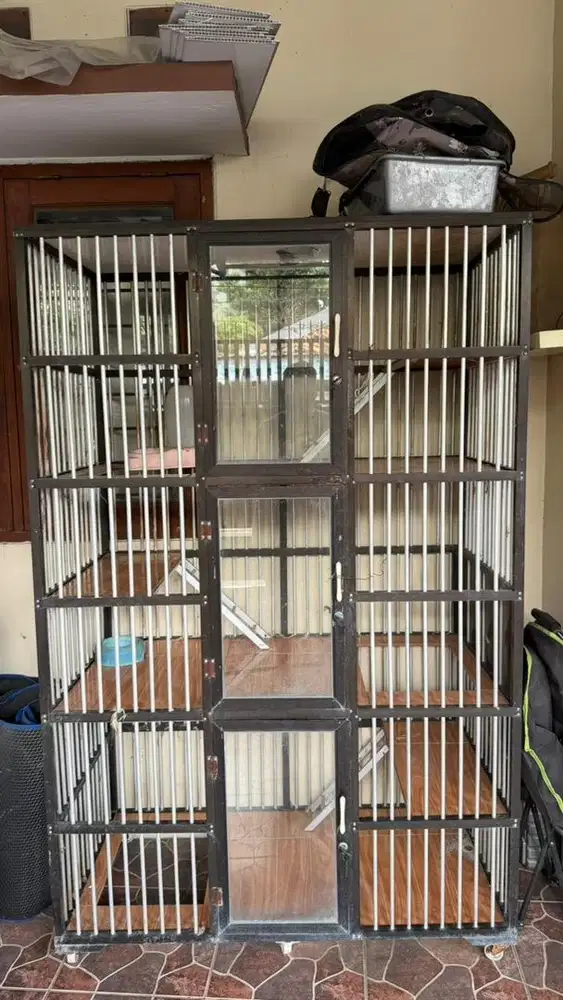 Dijual kandang kucing 3 lantai