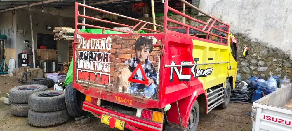 Truk canter engkel 2010 nego