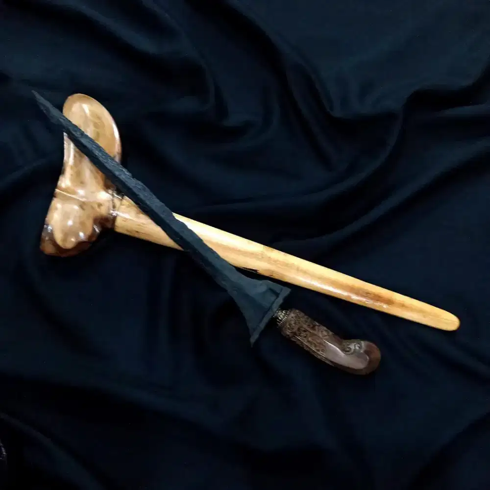 Keris Sepuh Temuan Tilam Upih Kuno Deder Ukir