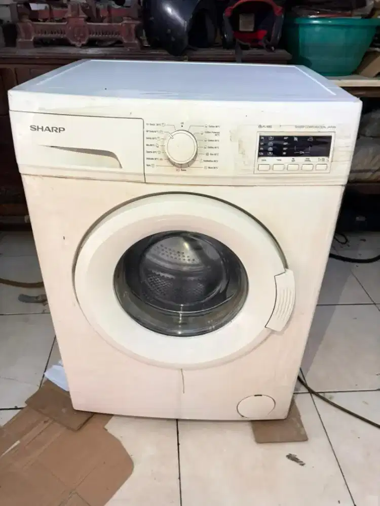 Mesin cuci pintu depan