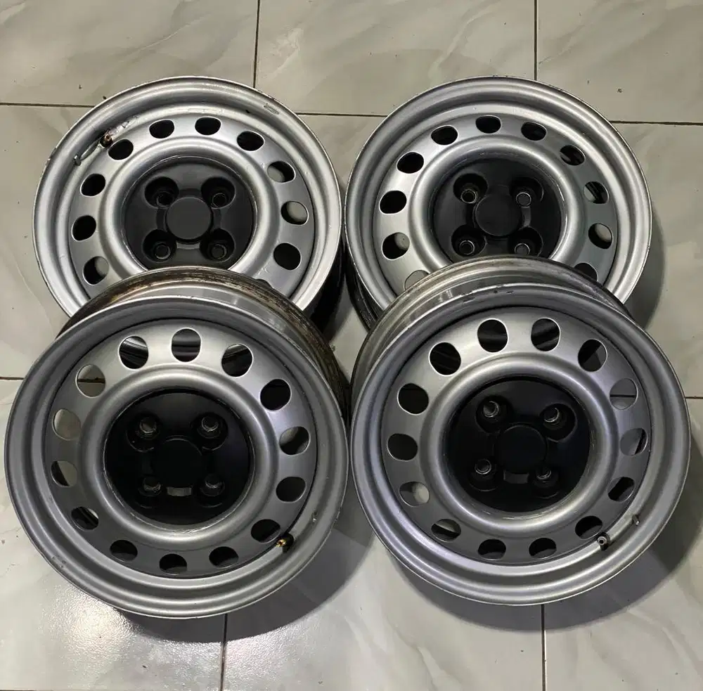 Velg Kaleng Ring 14 PCD 4x100 + Center Dop