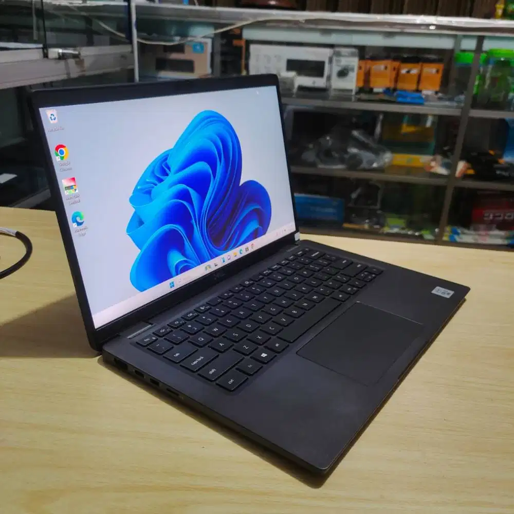 Laptop Dell Latitude 7410 Intel Core i5 Gen 10th 16/256 SSD Mulus