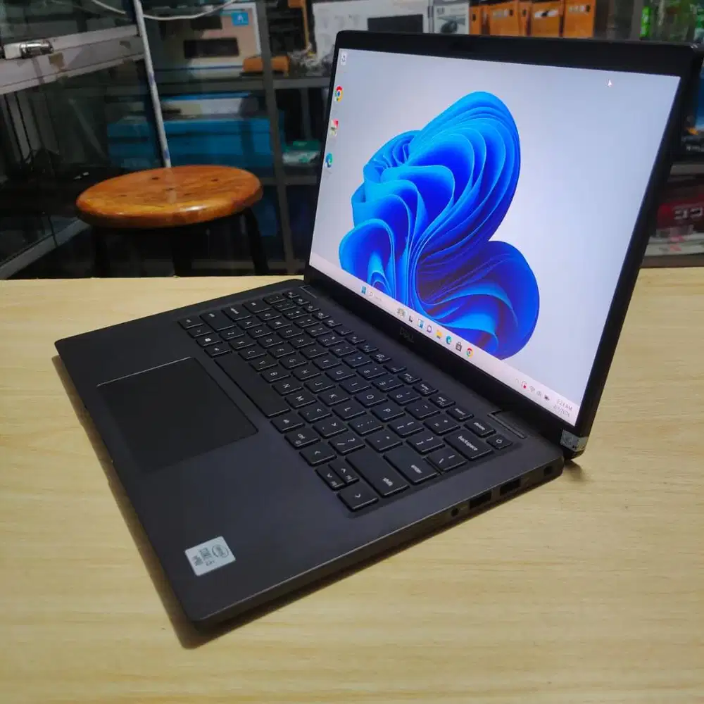 Laptop Dell Latitude 7410 Intel Core i5 Gen 10th 16/256 SSD Mulus