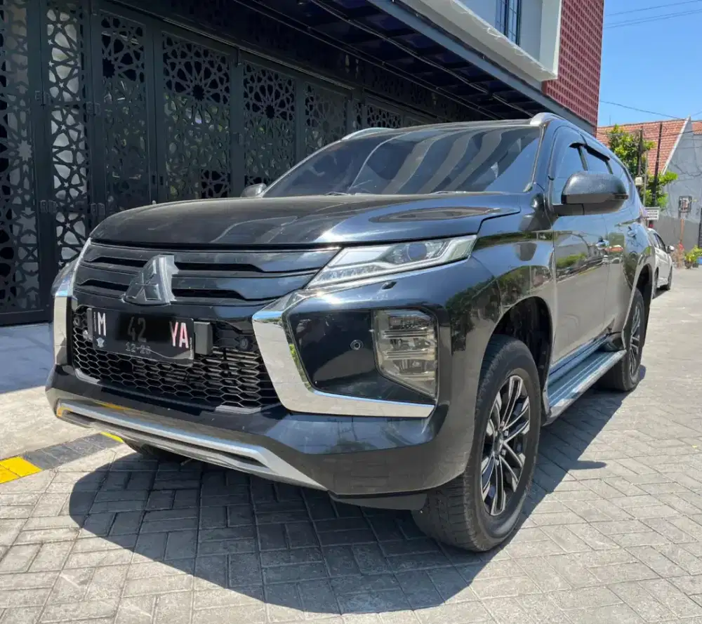 Mitsubishi Pajero sport dakkar 4x2 solar diesel matic putih 2023