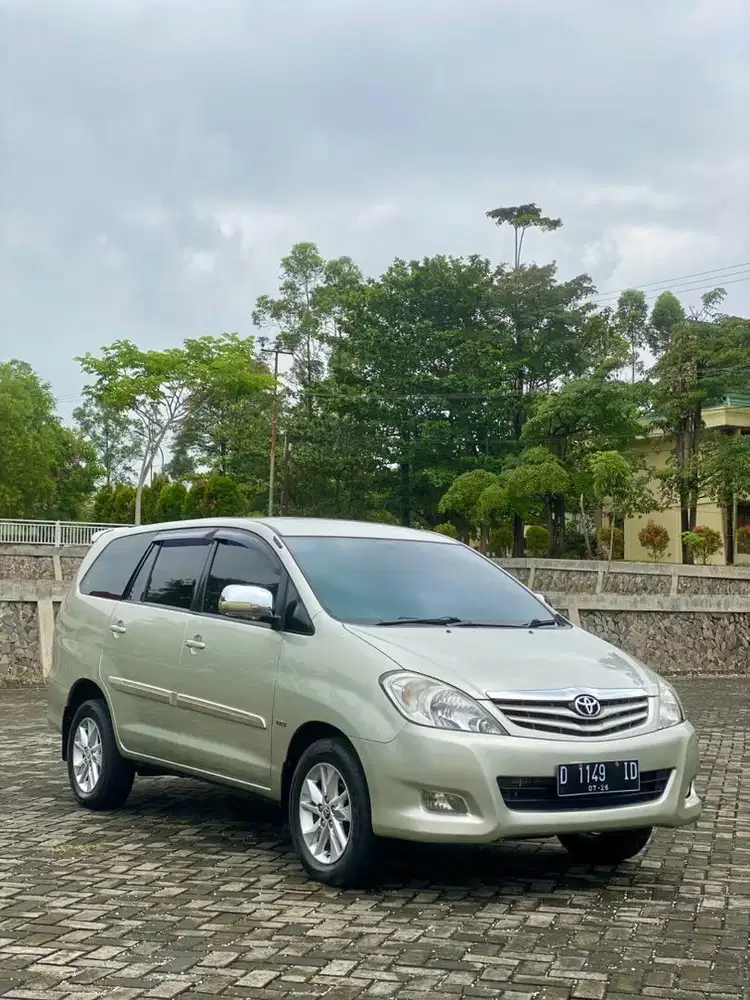 INNOVA G 2.0 MATIC 2011
