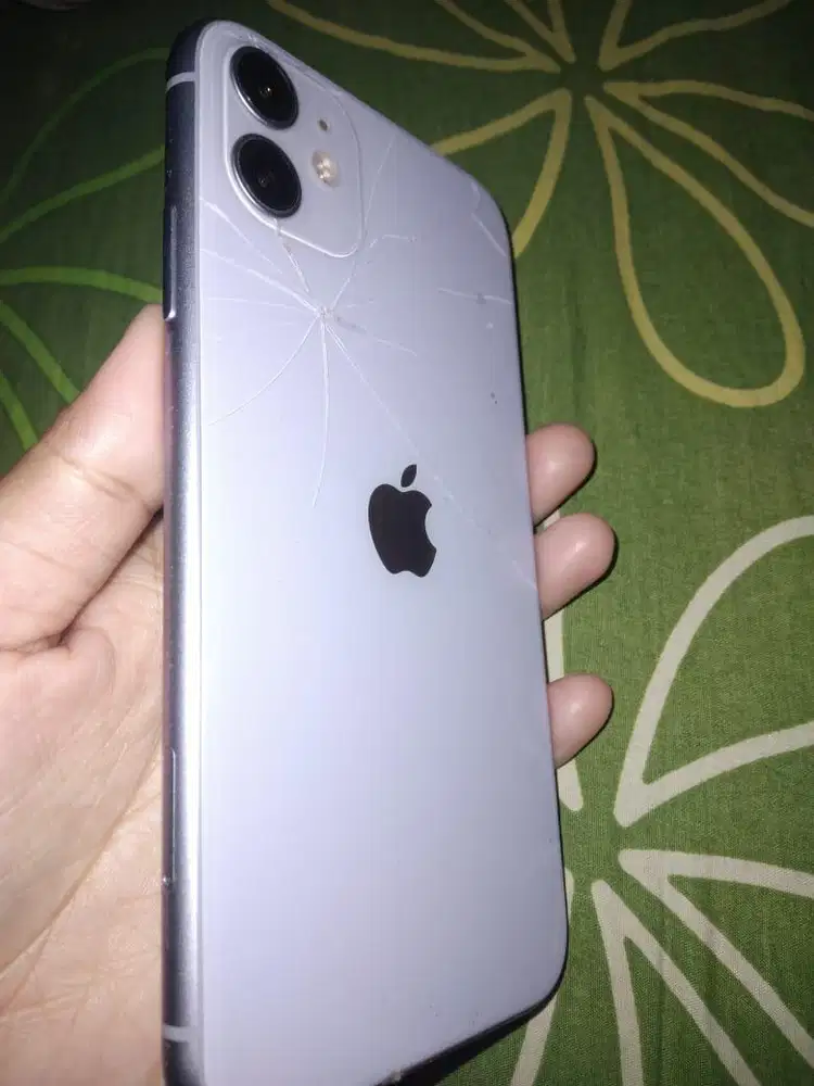JUAL HP IPHONE 11 64gb