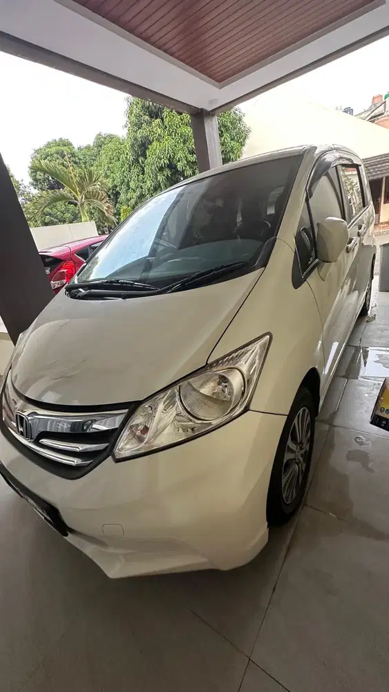 Dijual Cepat Honda Freed GB3 1,5 S AT (Tipe S Automatic)  Tahun 2013